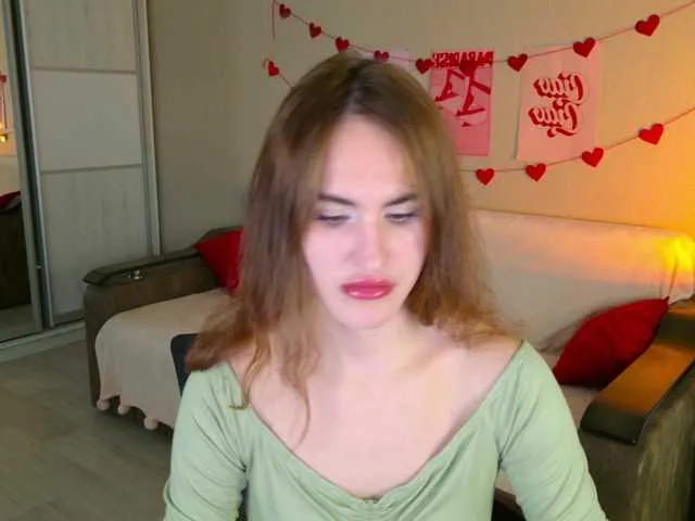 Offline FridaCure on BongaCams