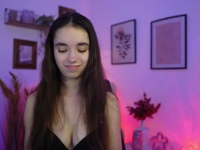 Offline GiaPaige18 on BongaCams