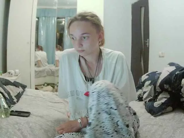 Offline Giginya on BongaCams