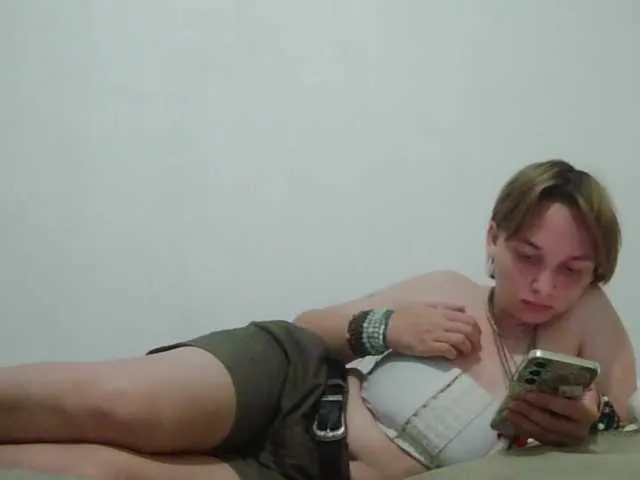 Offline Giginya on BongaCams