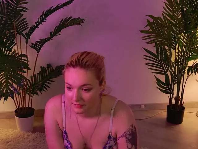GingerLisa from BongaCams