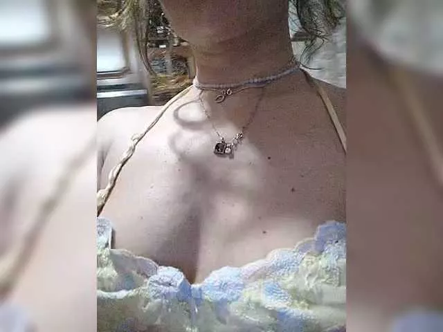 Offline Good-woman on BongaCams