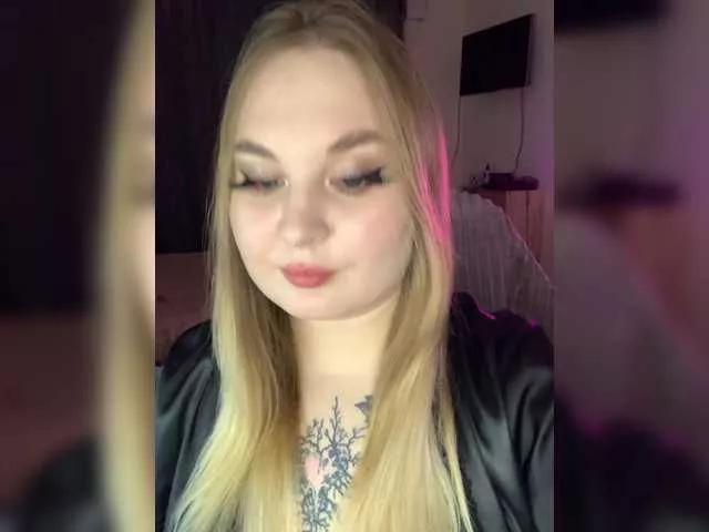 Greeenfriends6969 from BongaCams
