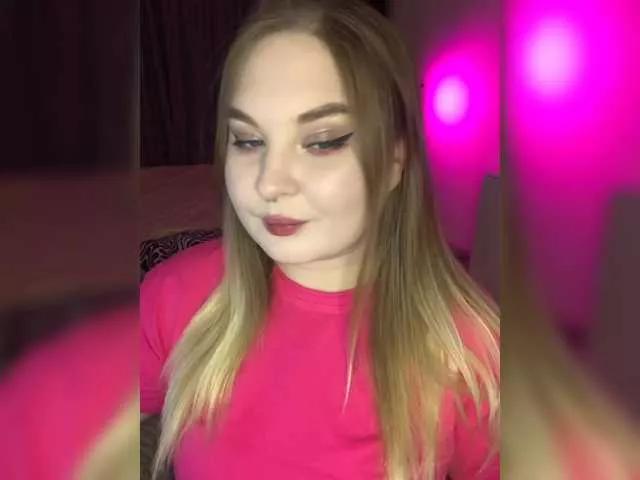 Greeenfriends6969 from BongaCams