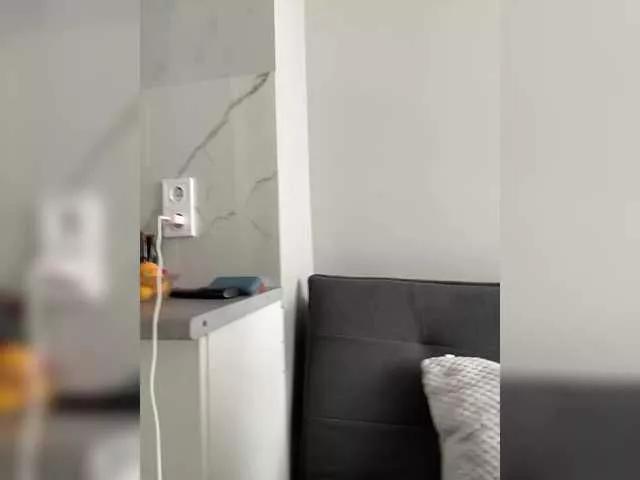 Gummy-Bears from BongaCams