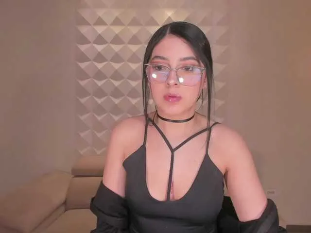 Offline HaileyRoss on BongaCams