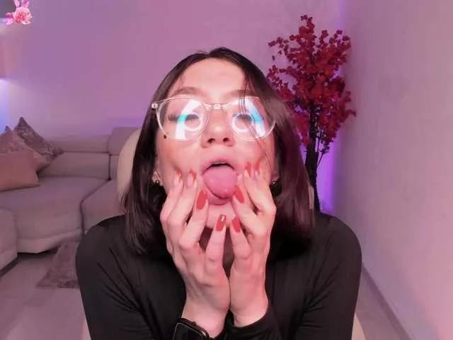 hannaa-thompson from BongaCams