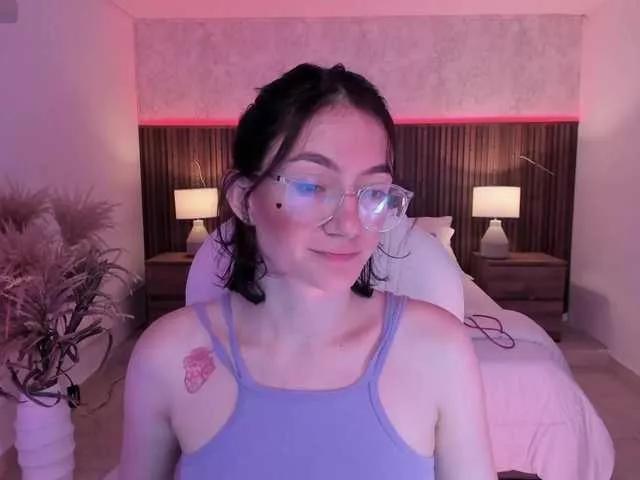 hannaa-thompson from BongaCams