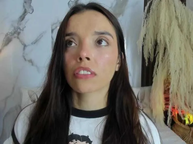 Offline hannahill69 on BongaCams