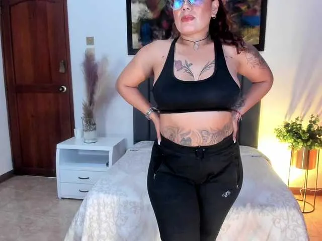 Offline HannaWellss on BongaCams