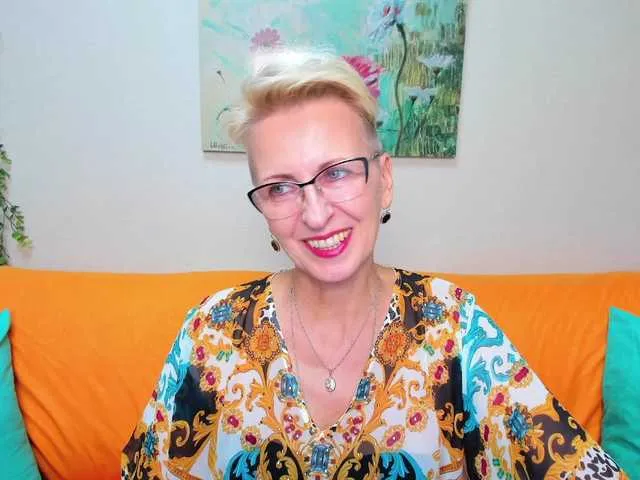 Offline iamyourdream89 on BongaCams