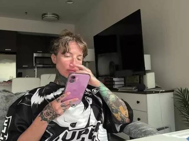 iiixbostonxiii from BongaCams