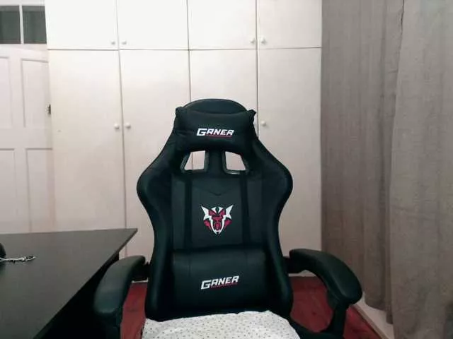 Offline Indianmayaxoxo on BongaCams