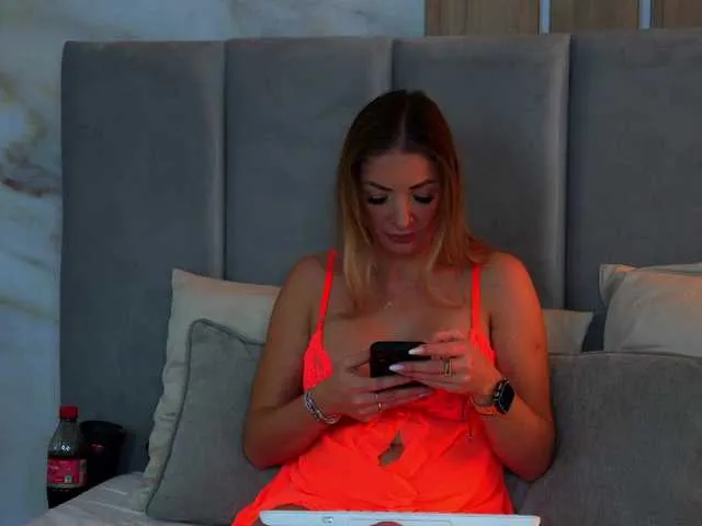 Freechat Izabelle02 on BongaCams