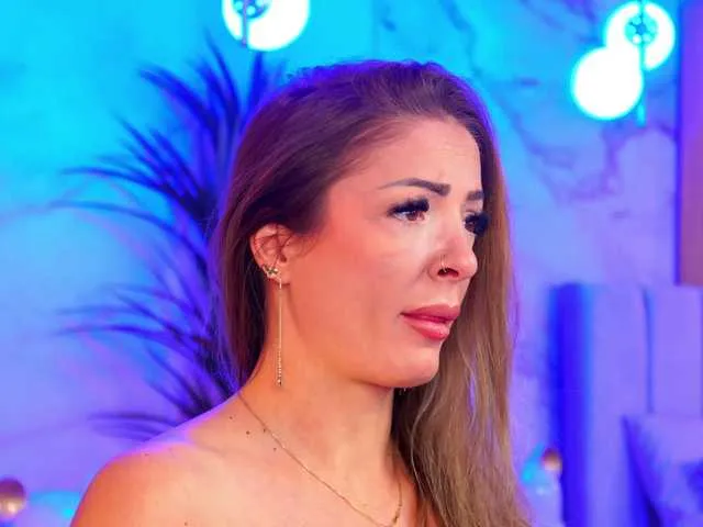 Freechat Izabelle02 on BongaCams