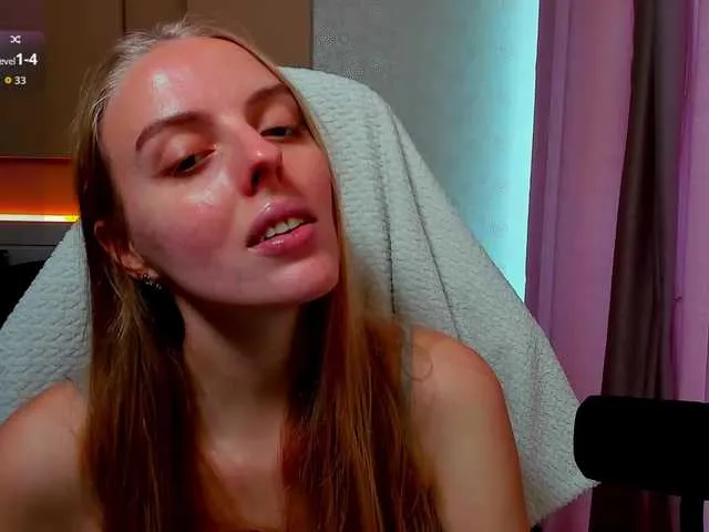 Offline Jam-cream on BongaCams