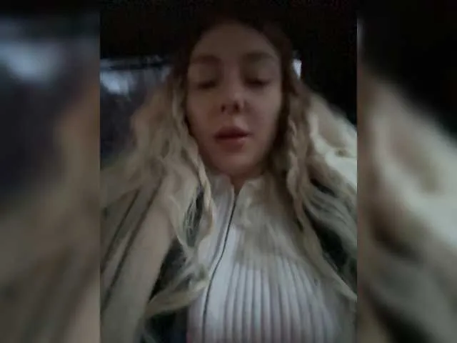 Freechat Janchi- on BongaCams