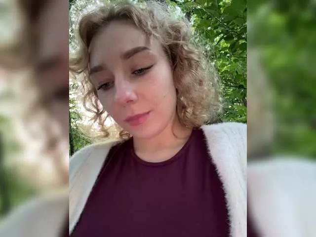 Freechat Janchi- on BongaCams