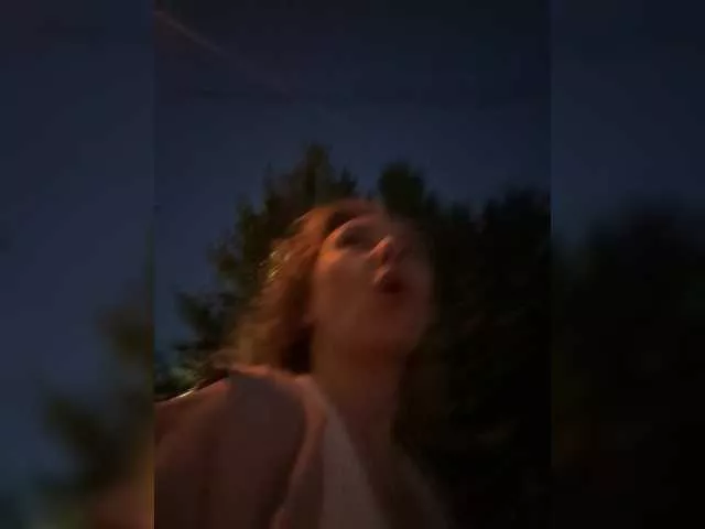 Freechat Janchi- on BongaCams