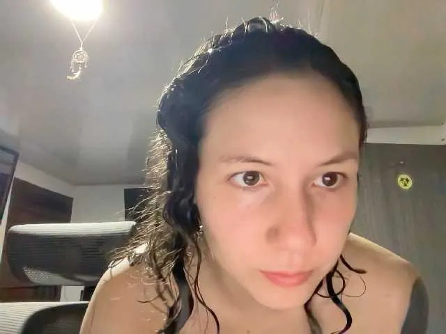 Offline Jane-r on BongaCams