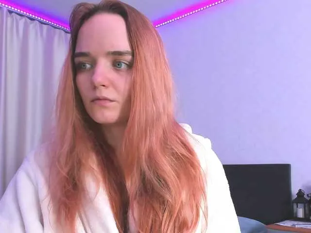 Offline JanetShy on BongaCams