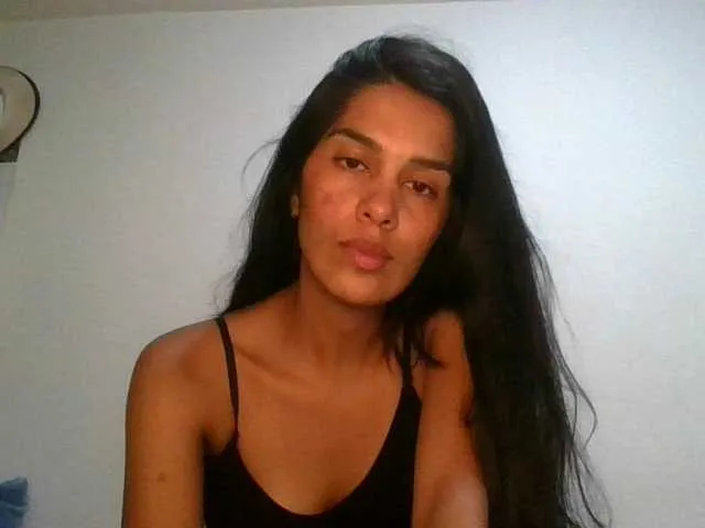 Offline JuanaBrunette on BongaCams