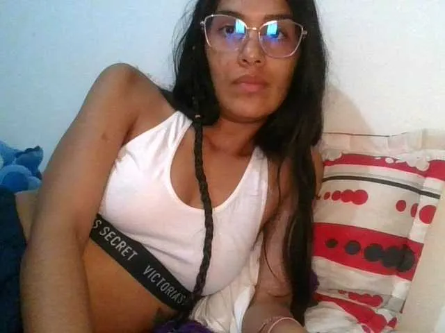 Offline JuanaBrunette on BongaCams