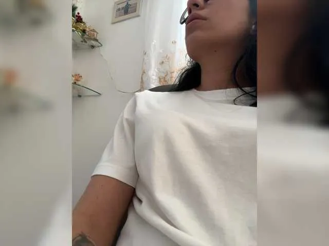 Offline juanita-fox on BongaCams