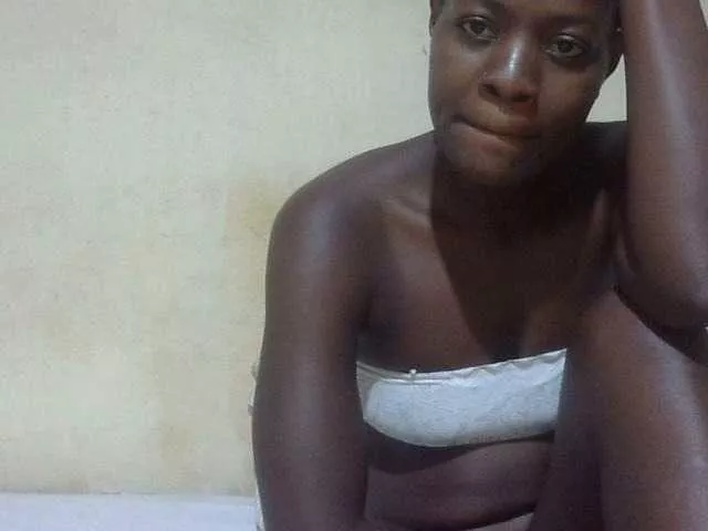 Offline Juicyass-02 on BongaCams