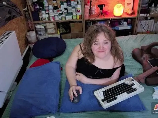 Offline Julia-79 on BongaCams