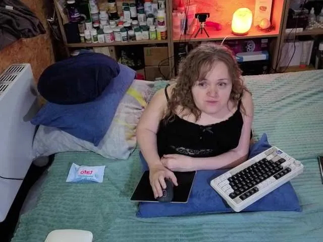 Offline Julia-79 on BongaCams