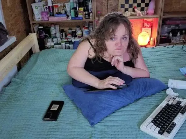 Offline Julia-79 on BongaCams