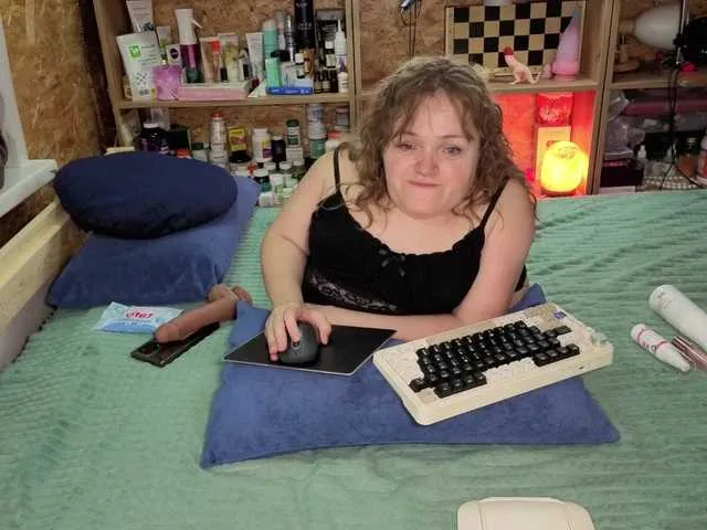 Offline Julia-79 on BongaCams