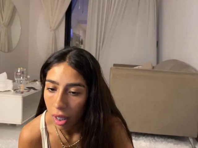 Offline JuliaMendes on BongaCams