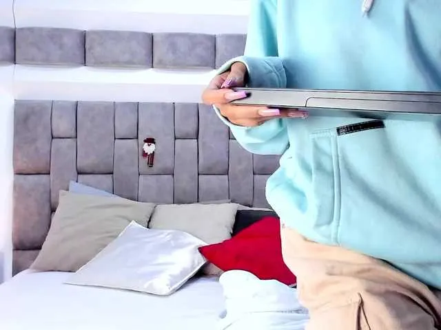 Offline JuliettaBleer on BongaCams