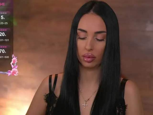 Offline KairaAndrews on BongaCams