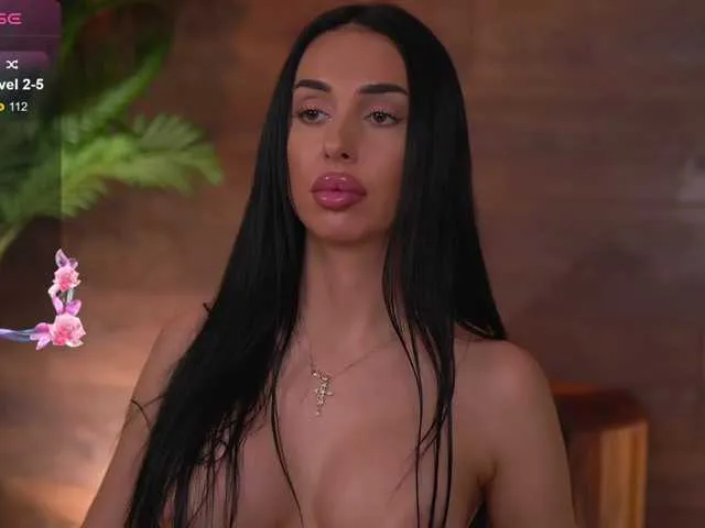 Offline KairaAndrews on BongaCams