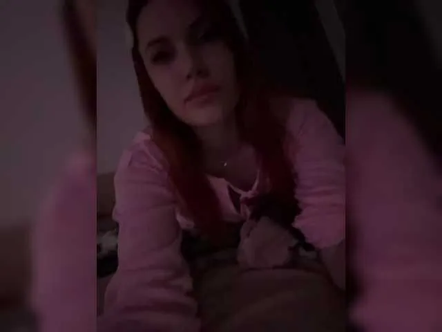 Offline KannaRizz on BongaCams