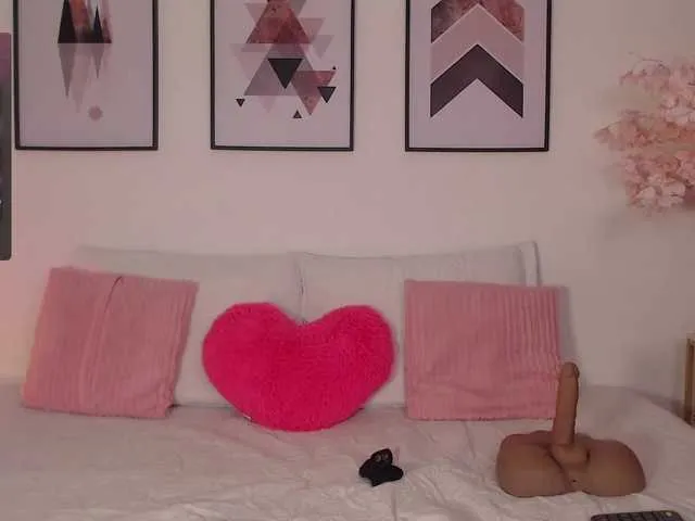 Offline karlacortes1 on BongaCams