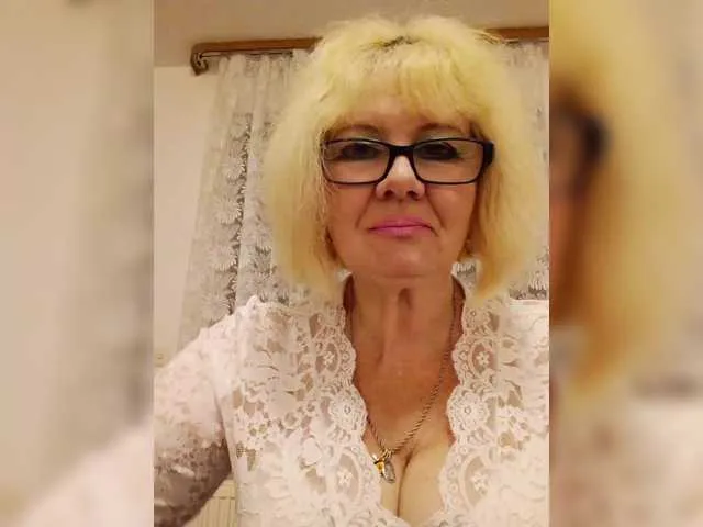 Offline KASANDRABOLOSHKA on BongaCams