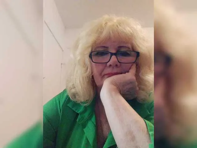 Offline KASANDRABOLOSHKA on BongaCams