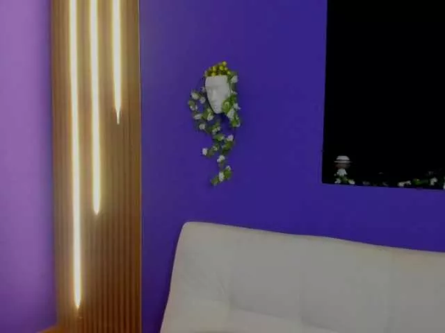 Offline KateAmaretto on BongaCams