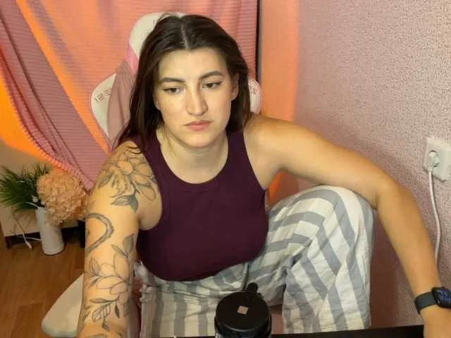 Offline Katrinmiss on BongaCams