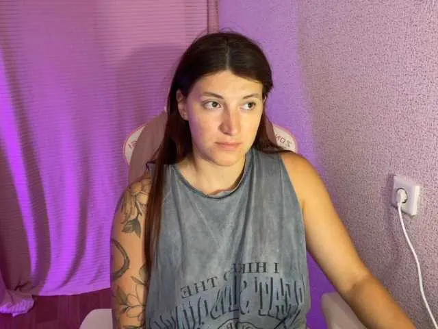 Offline Katrinmiss on BongaCams