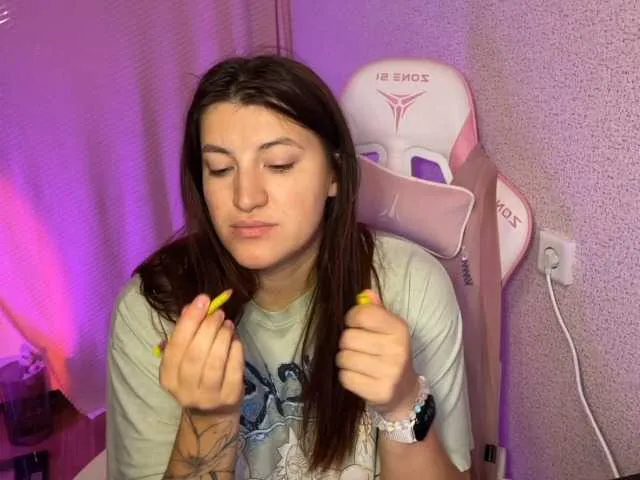 Offline Katrinmiss on BongaCams