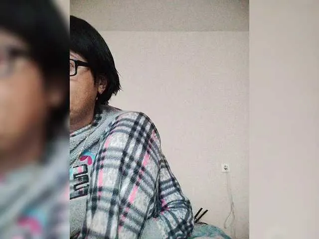 Offline Katy19801 on BongaCams