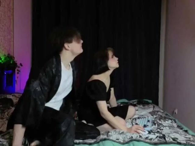 KawaiiHornyArtists on BongaCams