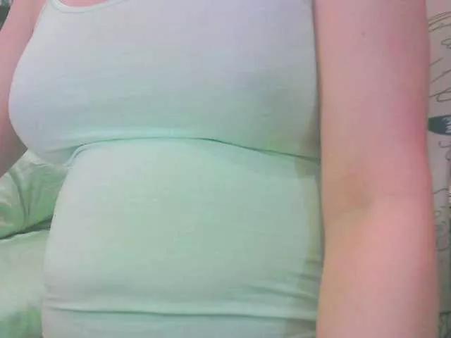 KeepmepregO from BongaCams