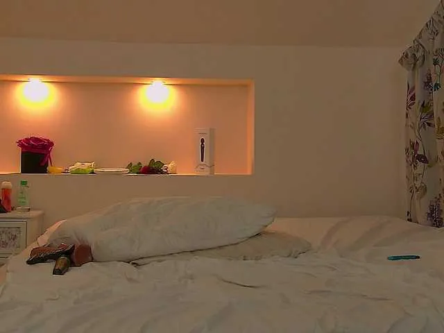 Offline KeiraDark on BongaCams