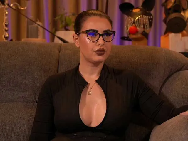 Freechat KellyKent on BongaCams